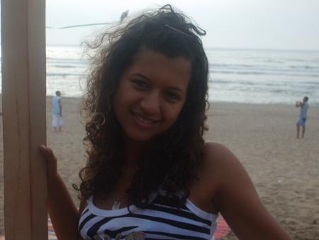 love me for who i'm no for what i have !